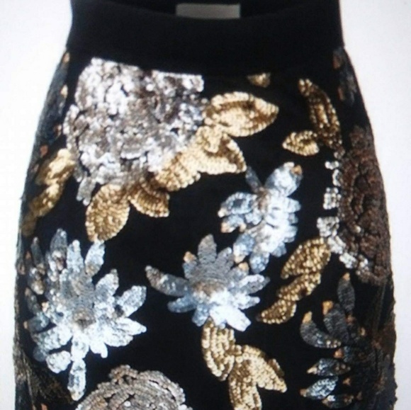 By 2 Sable Sequins Black Flower Skirt - Picture 2 of 8